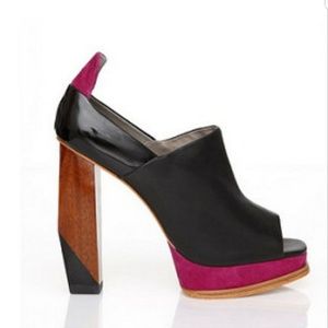 Finsk Style 478-00 Size 36 Black and Berry